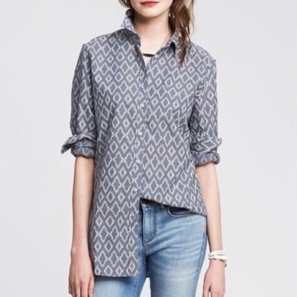 Banana Republic Soft Wash Diamond Print Chambray Shirt